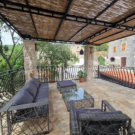 Family House Nyaraló